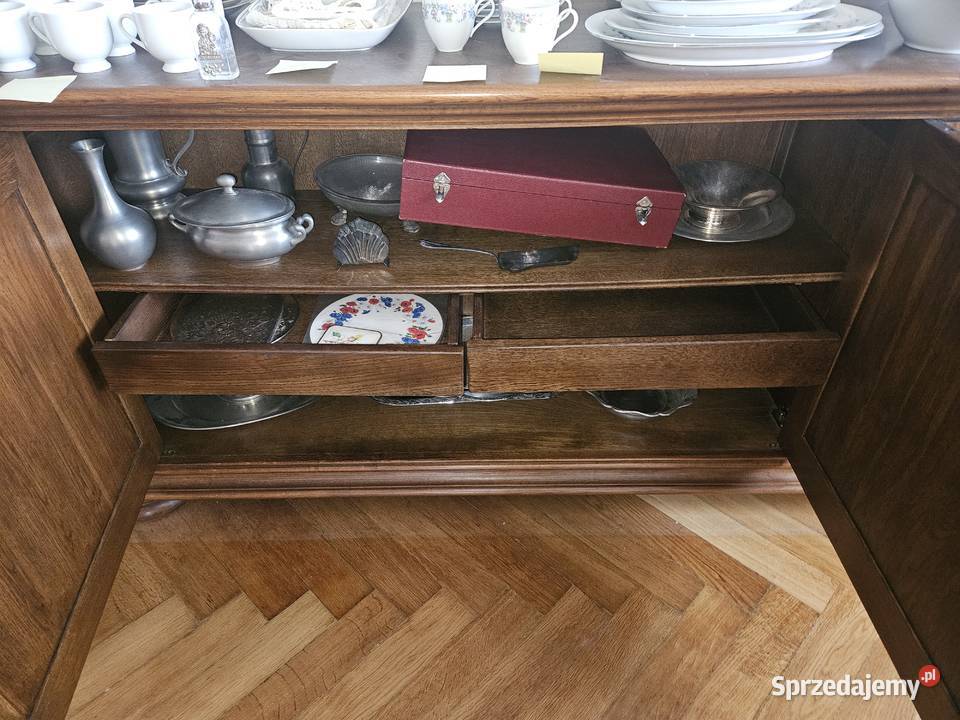 Dębowa komoda Komody