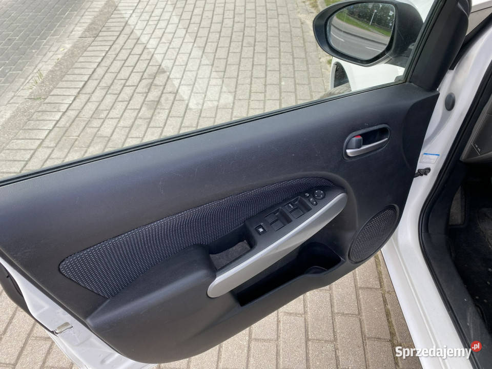 Mazda 2 Klimatyzacja sprawnaRozrząd VAT marża pomorskie Wejherowo sprzedam