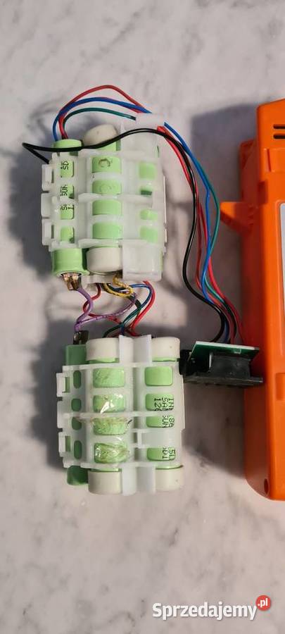 Odkurzacz AEG AG 5022 Wiśniowa