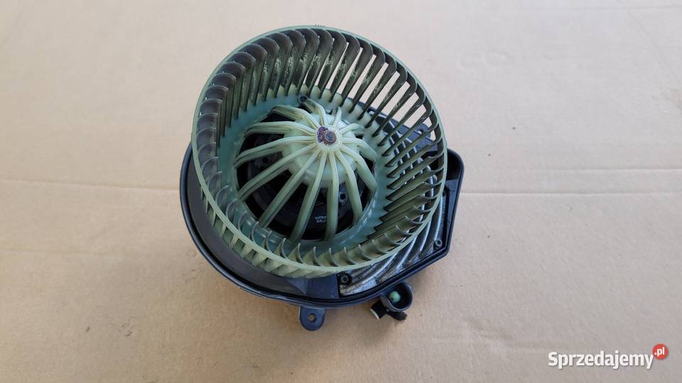 Dmuchawa silniczek nawiewu AUDI A4 B5 8D1 820