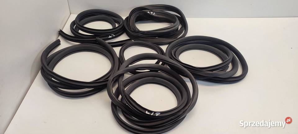 SUZUKI SWIFT MK9 USZCZELKA DRZWI LEWY PRAWY TYŁ osobowe dolnośląskie