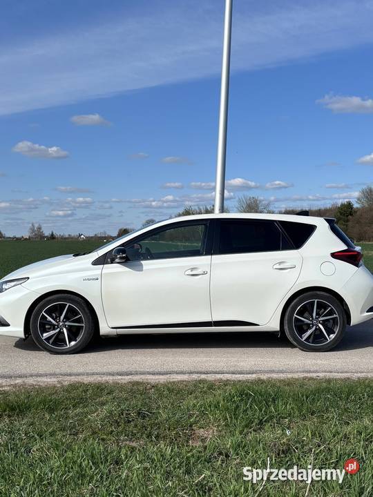 Toyota Auris 2018 Selection 18 Hybrid Niemce sprzedam