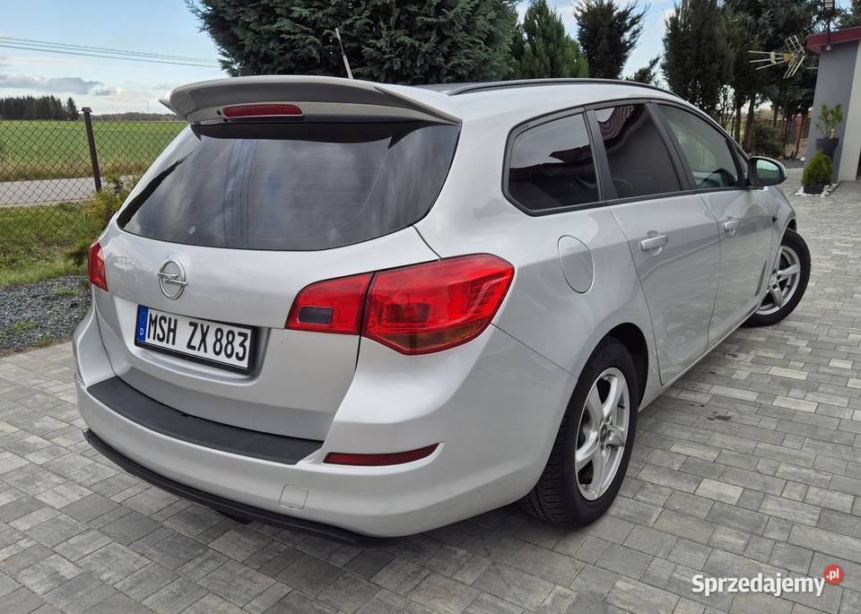 Opel Astra J 14 turbo Alu Klima Navi z Niemiec