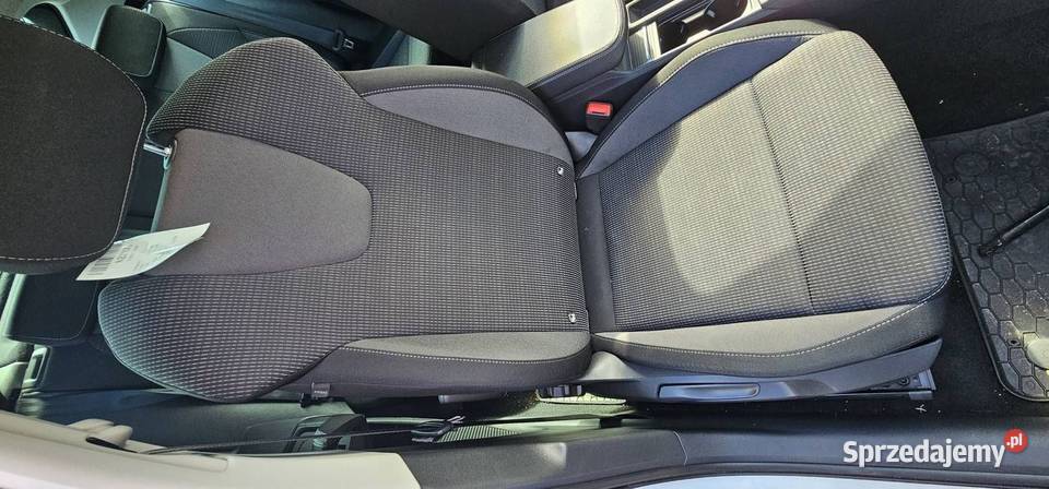 FOTELE KANAPY SKODA OCTAVIA IV KOMPLET Lipno