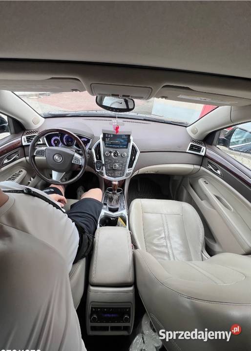 Cadillac SRX II 2010 Zamiana Skóra Bose OC Rok produkcji 2010 sprzedam