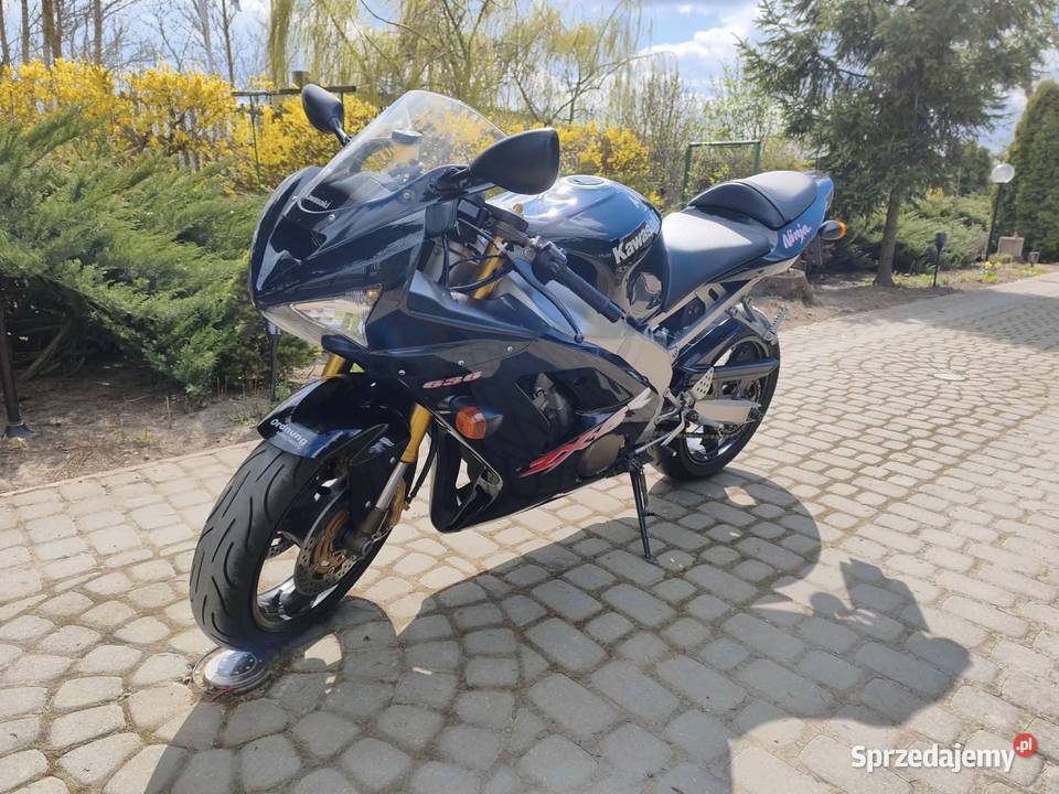 Kawasaki ZX6R 637