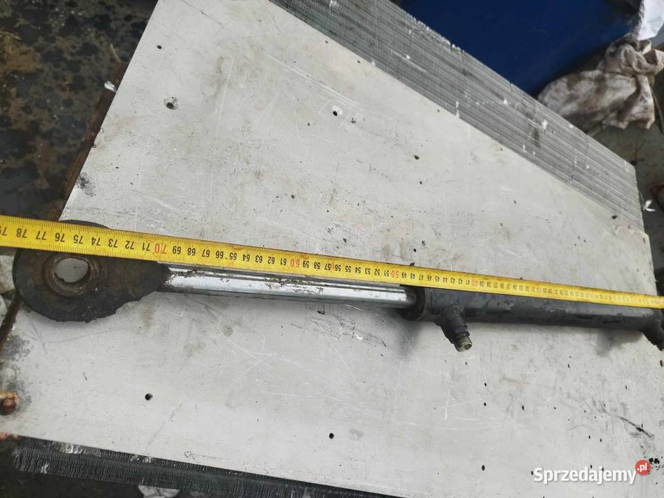 Siłownik hydrauliczny Złożony 75 rozciągnięty Strzyżew