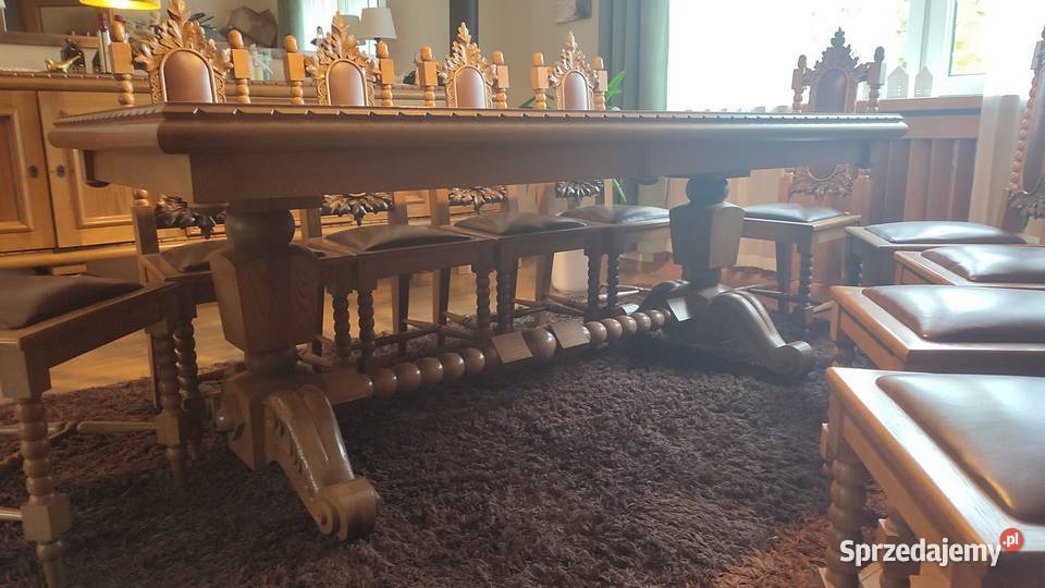 Drewniany stół z krzesłami w stylu rustykalnym z Meble Ozimek