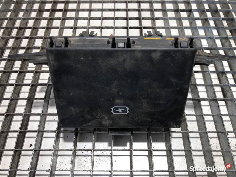 SKRZYNKA BEZPIECZNIKÓW FORD TRANSIT IV Bus 9400 osobowe