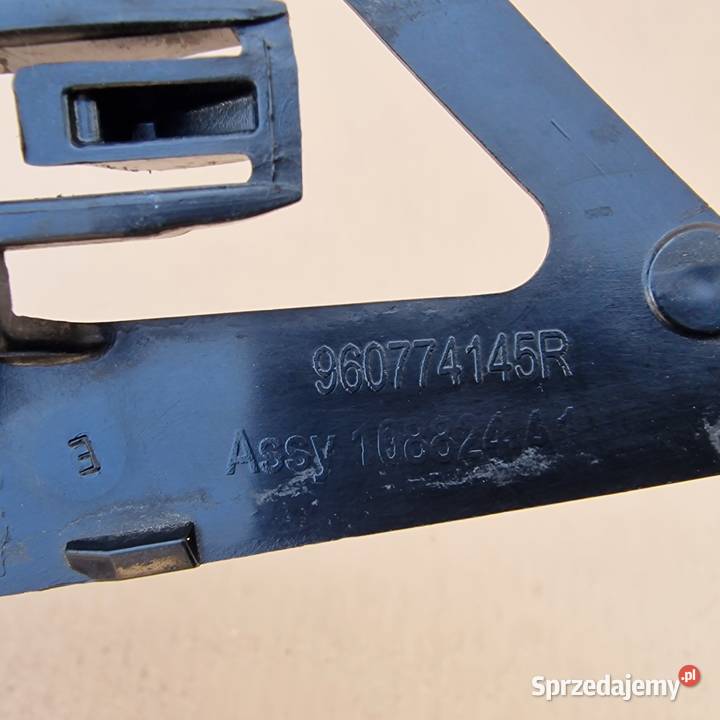 RENAULT MEGANE IV 4 NAROŻNIK SPOILER KLAPY LEWY Bieleń