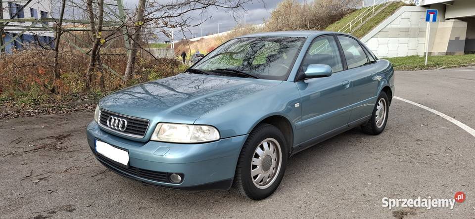 Audi A4 16 benzyna GAZ 1999r KsenonDługie opłaty benzyna+LPG