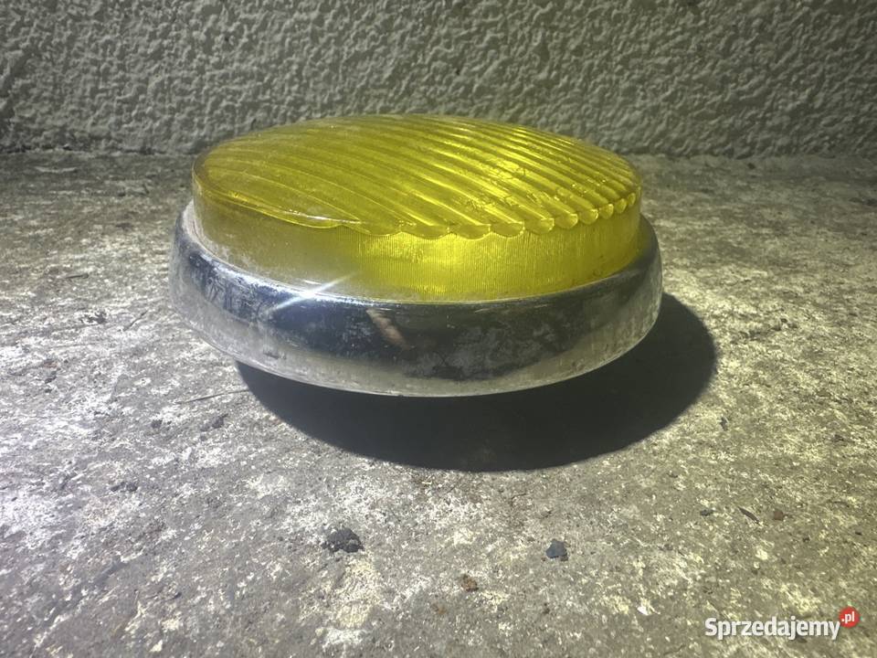 Żółty halogen przeciwmgłowy Gliwice
