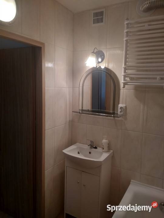Wynajmę mieszkanie 3 oddzielne pokoje I piętro 48m2 Kielce