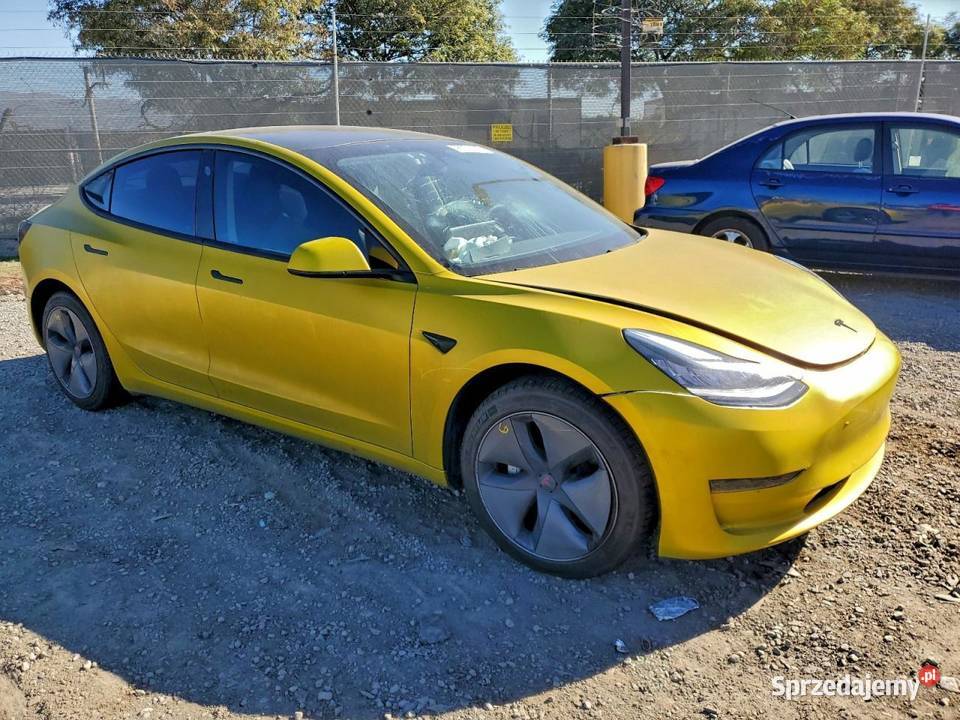 Tesla 3 RWD w transporcie z USA sprzedam