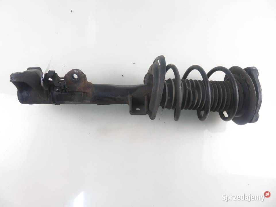 MCPERSON PRAWY PRZEDNI MERCEDES S204 C 200 CDI Amortyzatory