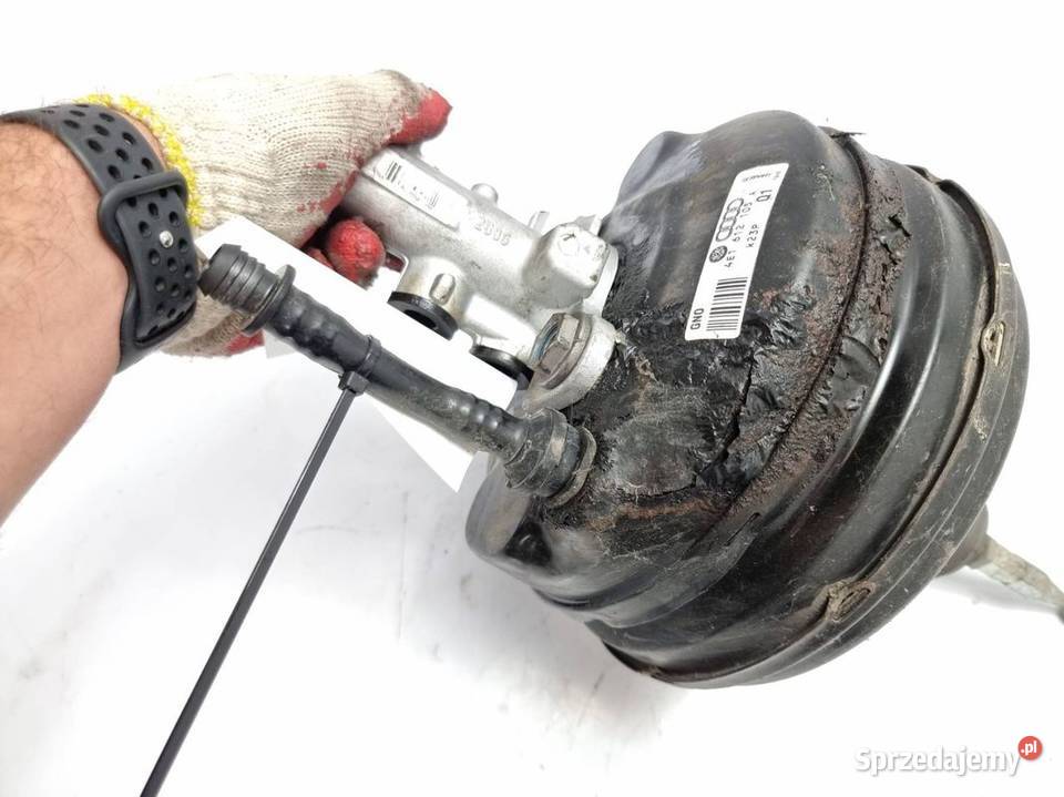 SERWO HAMULCOWE AUDI A8 D3 4E1612105A