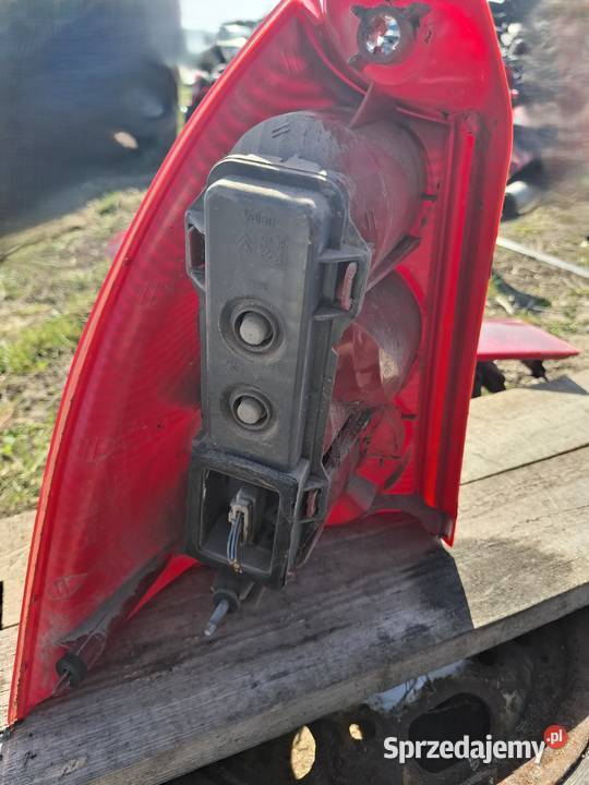 Lampa Prawa Tył Peugeot 307 Kombi Wisznice