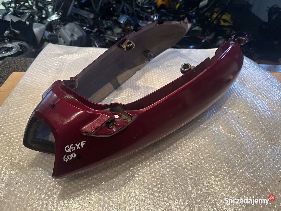 Suzuki GSX 600f gsxf jajko 9803 Bok Boczek Pozostałe wielkopolskie