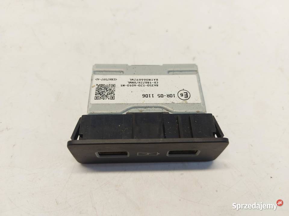 Honda HRV III eHEV 2022r GNIAZDO PORT USB