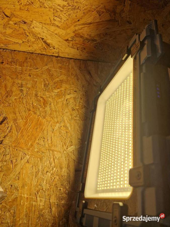 Naświetlacz Solarny LED W81212 400W Reflektor Halogeny i naświetlacze