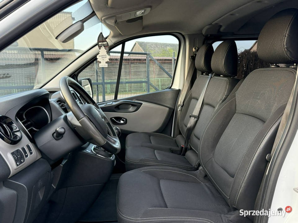 Renault Trafic brygadówka salon Polska6osobowy Rok produkcji 2017 Dąbrowa