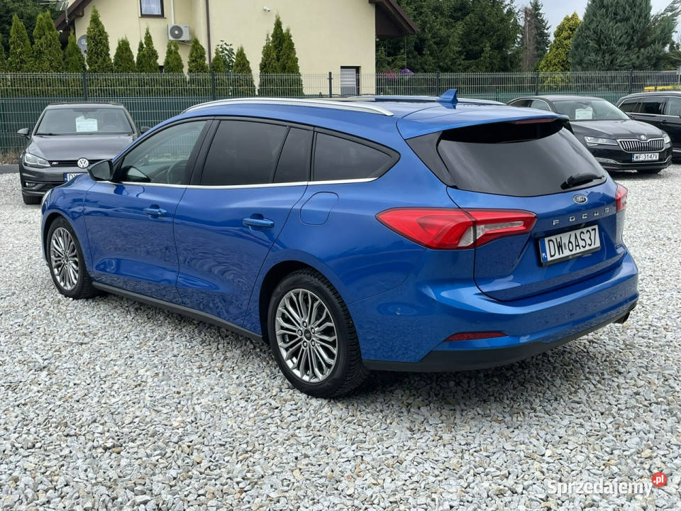 Ford Focus 15 12V EcoBoost 150 krajowy titanium Focus