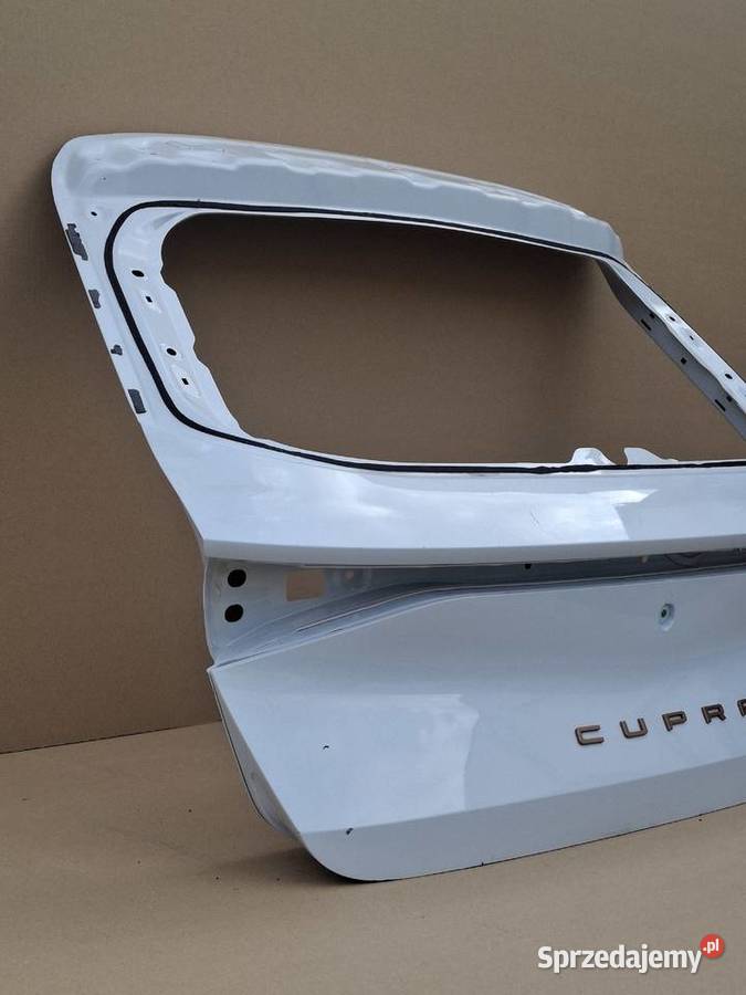 CUPRA LEON 2025 KLAPA BAGAŻNIKA TYŁ Klapy bagażnika lubuskie Bieleń sprzedam
