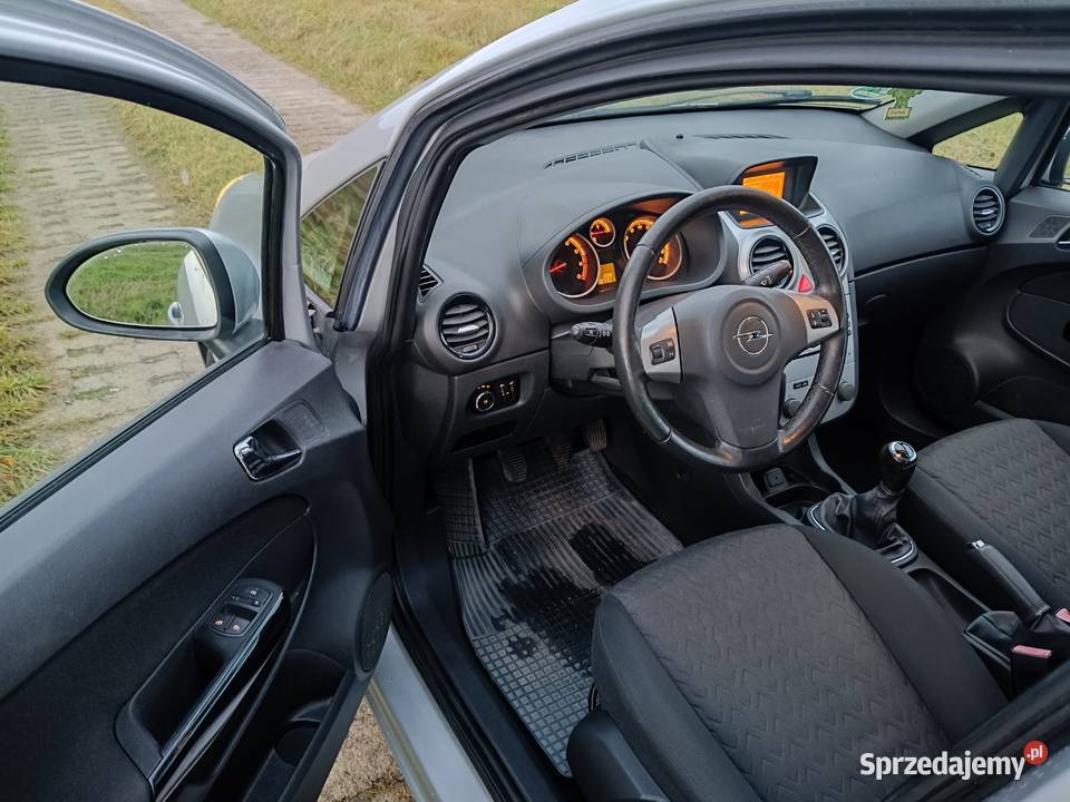 Opel Corsa Lift 2013 14 benzyna 5 drzwi Opel sprzedam