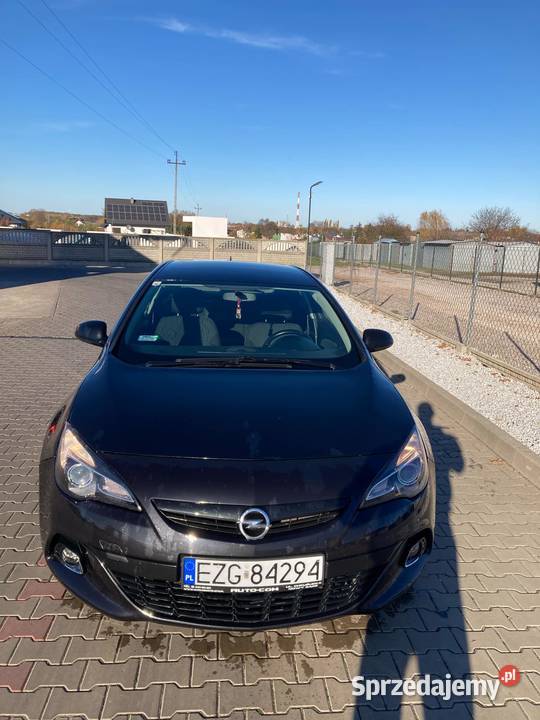 Suer czarny sportowy Opel GTC Ozorków
