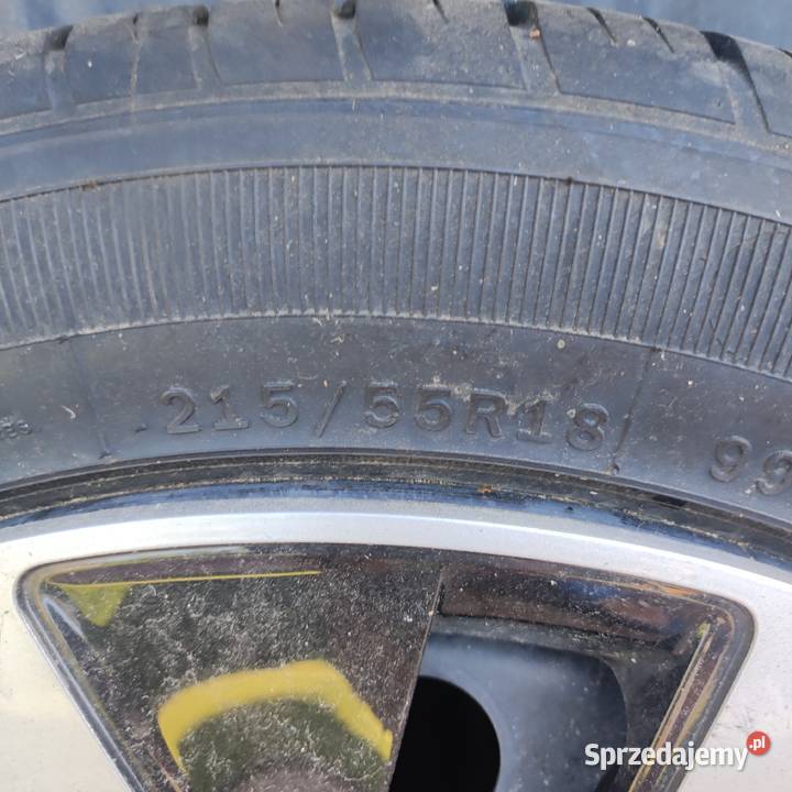 Dwa kołaidealne na zapas Volkswagen 18 kołpaki Lednogóra