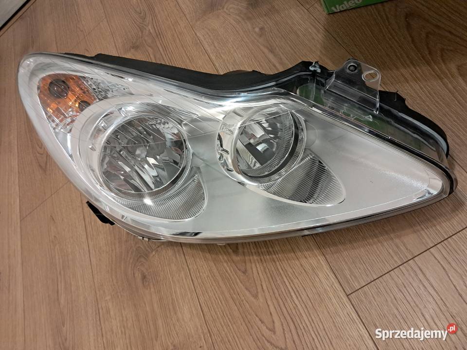 VALEO REFLEKTOR 043376 PRZÓD PRAWY OPEL CORSA D