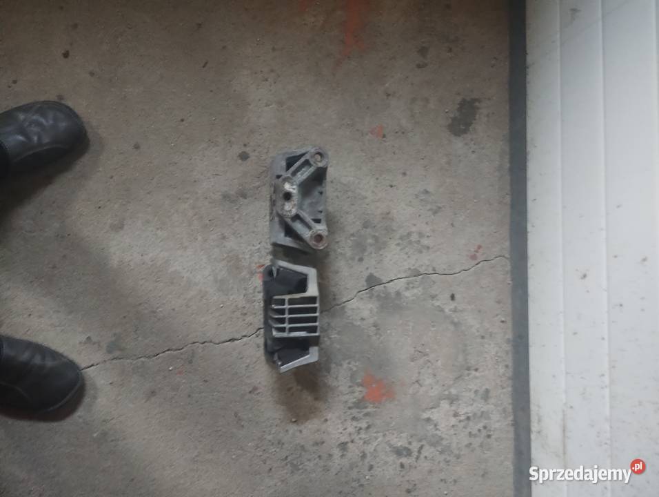 Łapy mocowania skrzyni biegów mercedes ciężarowe Łódź