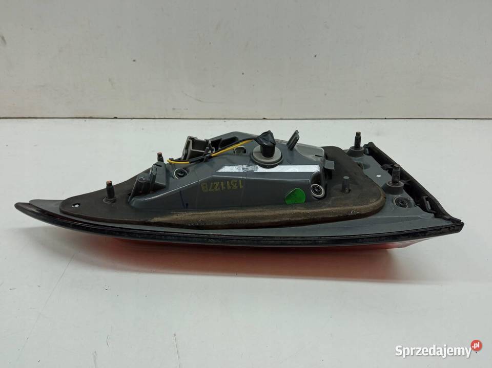 LAMPA TYŁ W KLAPĘ PRAWA 68102920AB Jeep Cherokee