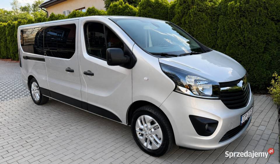 Opel Vivaro LONG 9osobowy Serwisowany STAN Opatów sprzedam