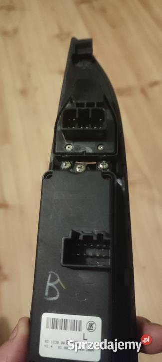 Przełacznik szyb MAZDA 3 kierowcystan idealny podkarpackie Krosno