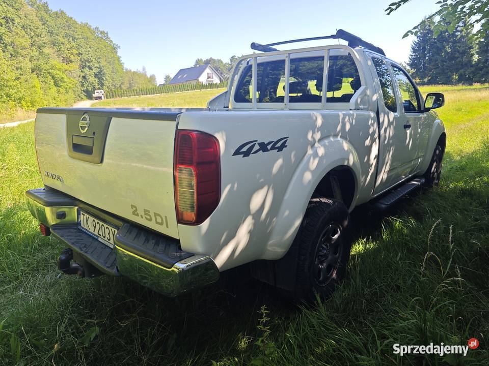 Nissan Navara 25 4x4 Diesel 190 Podniesione Kielce