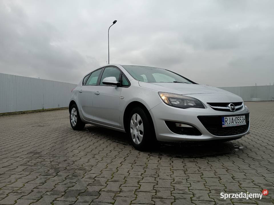Opel Astra j 2015r benzyna Rzeszów sprzedam