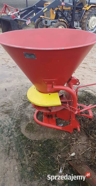rozsiewacz RNZ12 Zakroczym