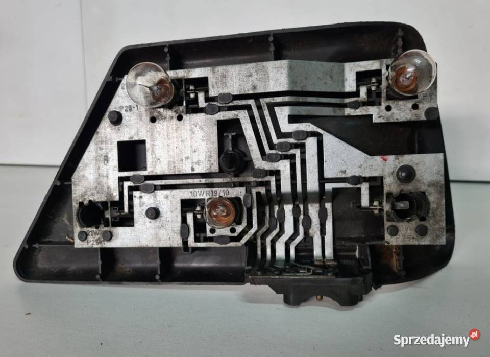 Wkład Lampy Tylnej Mercedes W124 Sedan HELLA wielkopolskie Ostrów Wielkopolski