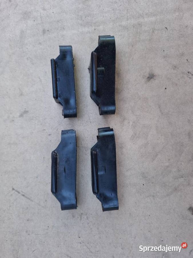 Ślizg zderzaka mocowania Fiata 126p Maluch osobowe Strzelce Opolskie