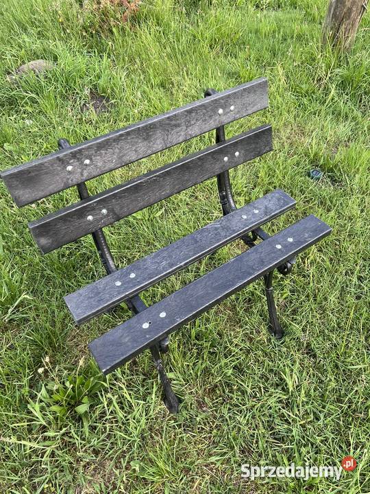 ławka tworzywo solidna i odporna Ogród cmentarz Warszawa