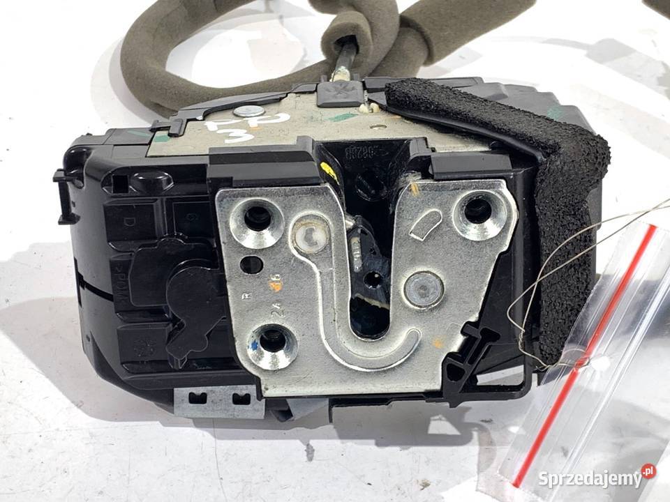 ZAMEK DRZWI PRAWY PRZÓD NISSAN PULSAR Hatchback