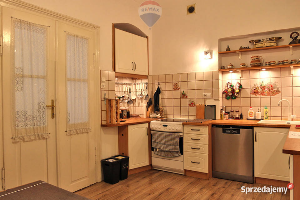 Kamienica inwestycyjna parking 8 aut centrum Cieszyn