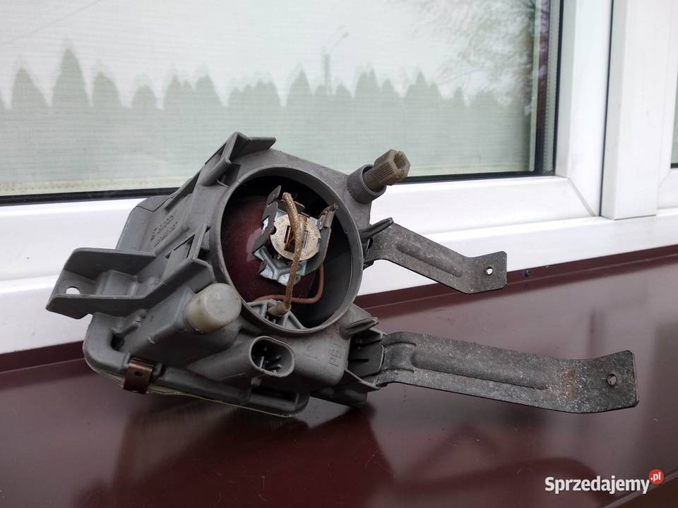 Opel Astra F halogen lewy lampa przeciwmgielna Sieradz