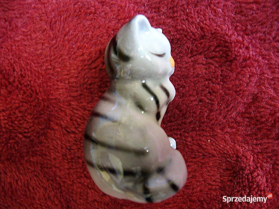 Kot szary mały kotek porcelana 4 x 3 x 25 Figurki i rzeźby