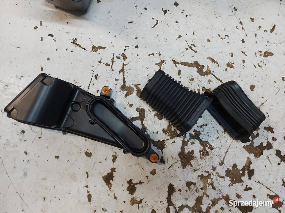 Honda HRV III eHEV 2022r BOCZEK BAGAŻNIKA PRAWY