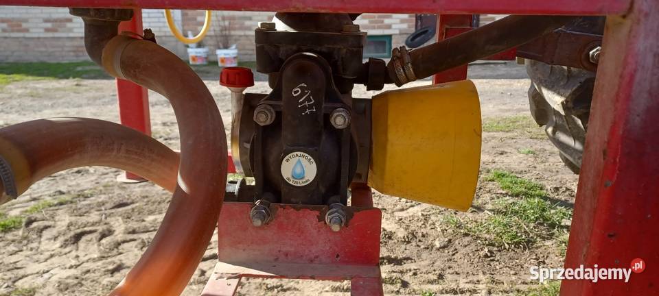Sprzedam opryskiwacz 12m Tworyczów
