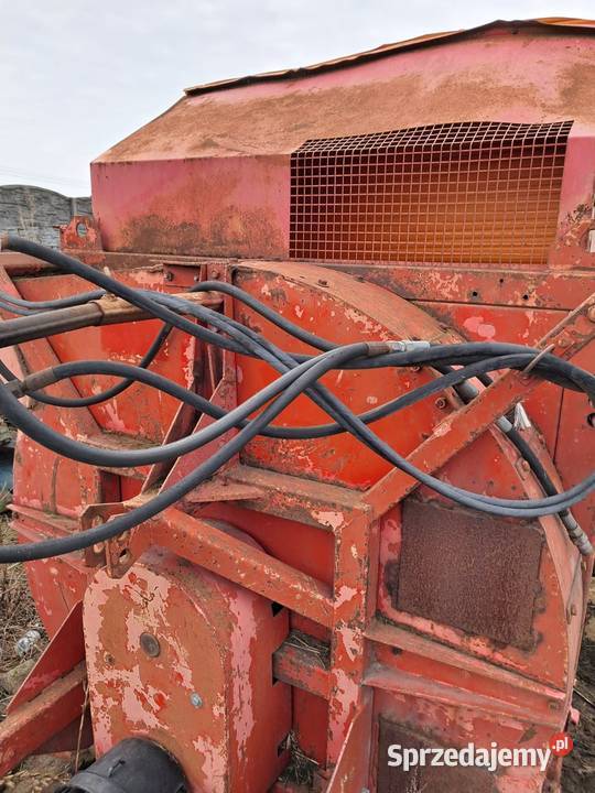 Scielarka do słomy 16m3 zawieszana Otmice