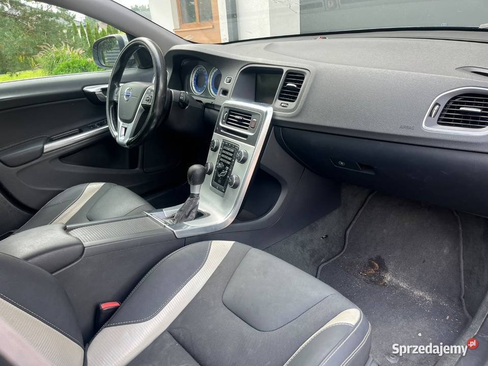Volvo V60 RDesign Bogate wyposażenie 16 150 367376km sprzedam