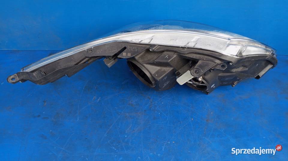 LAMPA REFLEKTOR LEWY PRZÓD EU TOYOTA AVENSIS T27 osobowe wielkopolskie Nowy Tomyśl